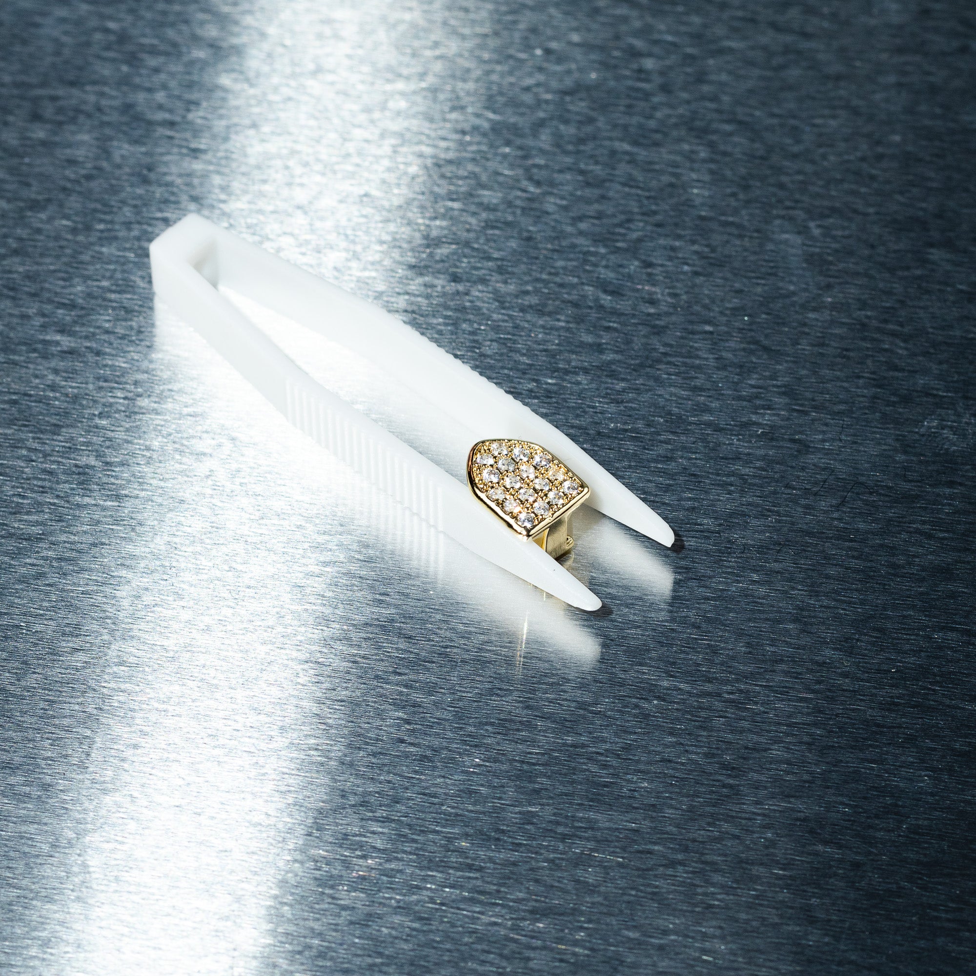 Single Iced Out Grillz - Gold